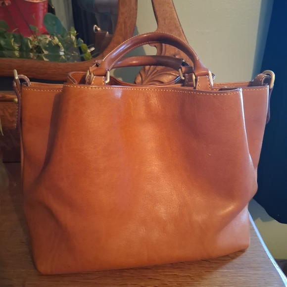 Dooney & Bourke Large Brenna Tan Leather Tote - Picture 4 of 7